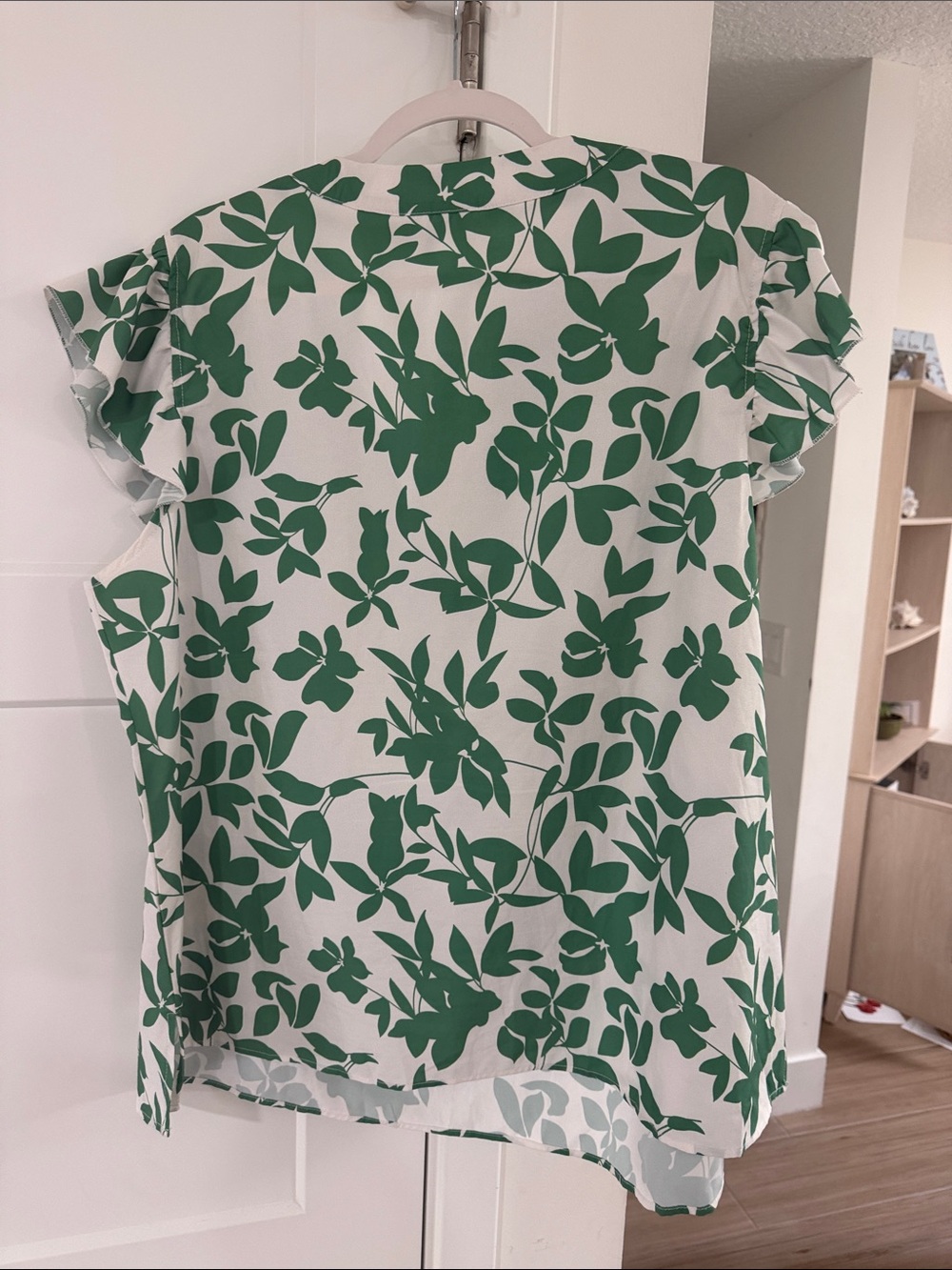 Bloomchic green floral blouse - Picture 3 of 4